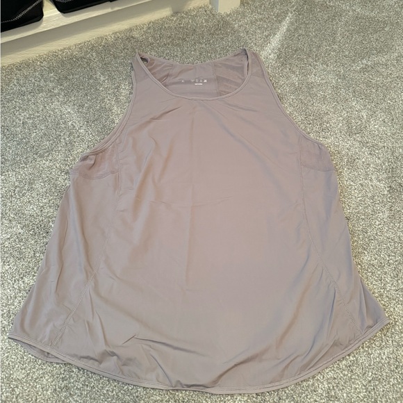 Tank - Picture 1 of 2